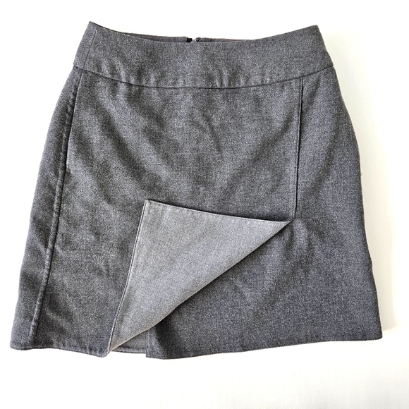 Uniqlo Grey Mini Skirt, Size 0 - Picture 3 of 4